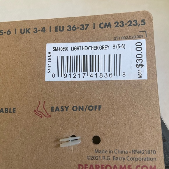 Dearfoams memory foam and sherpa trim slippers – NEW - Picture 9 of 9